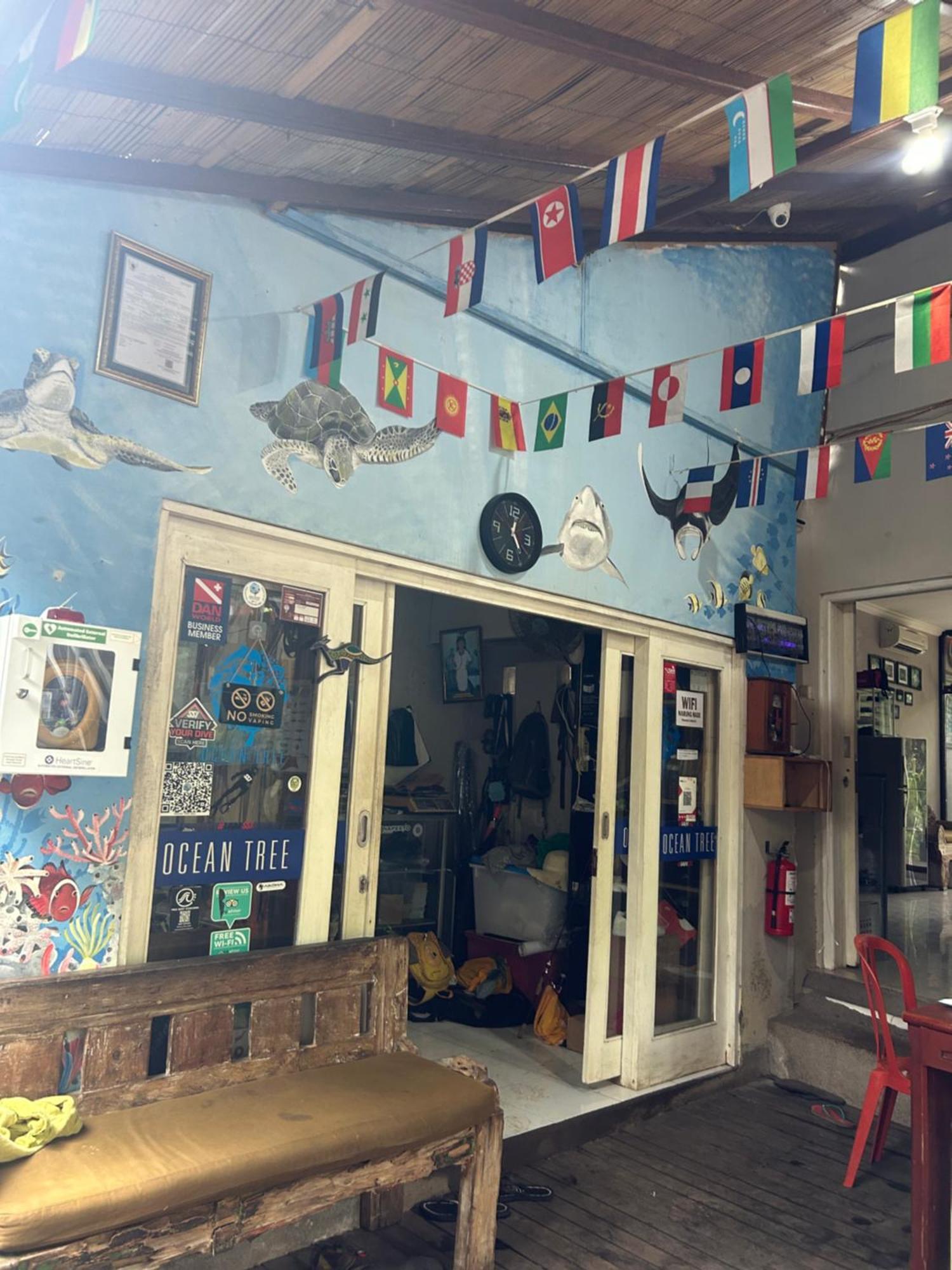Blue Waves Hostel Amed Ambat Exterior foto