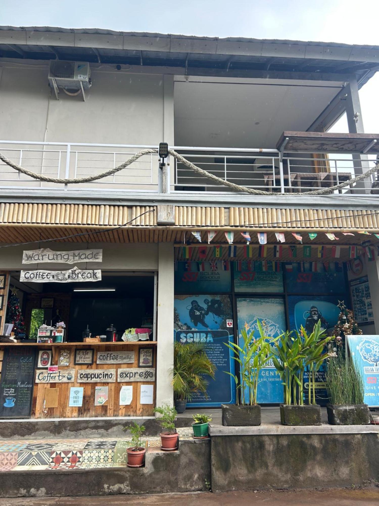 Blue Waves Hostel Amed Ambat Exterior foto